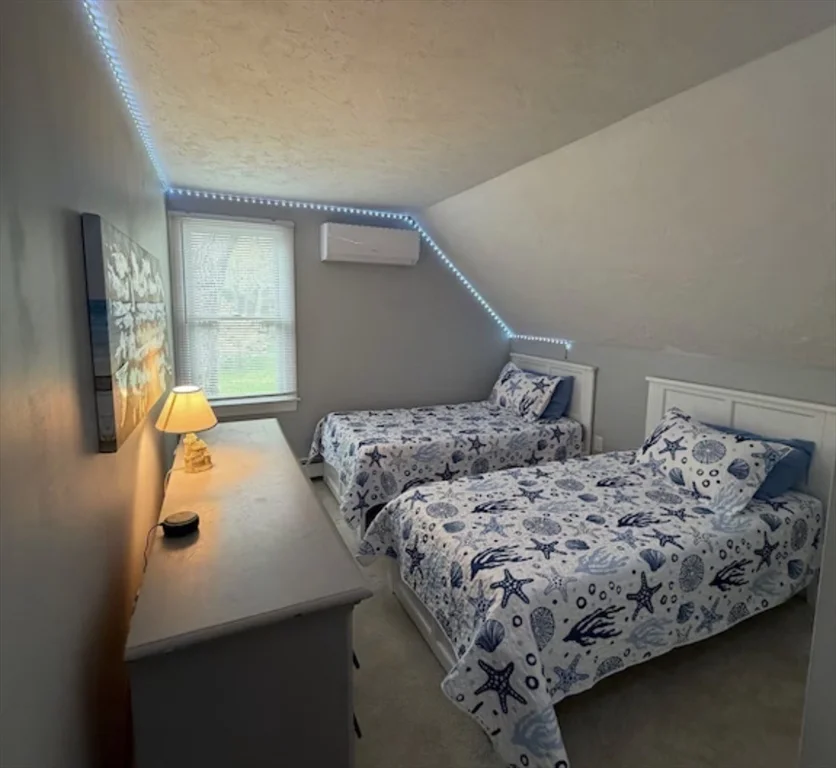 3 bed, 1 bath apartment for rent at 456 South River St, Marshfield — photo 11 of 12