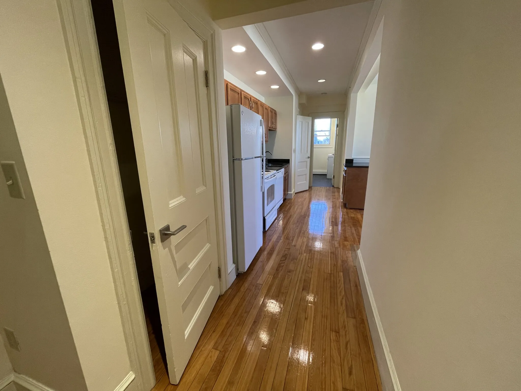 2 bed, 1 bath apartment for rent at 457 Centre St Unit 307, Newton Corner — photo 4 of 18
