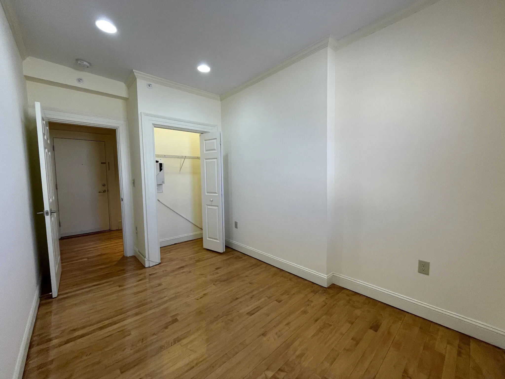 2 bed, 1 bath apartment for rent at 457 Centre St Unit 307, Newton Corner — photo 6 of 18