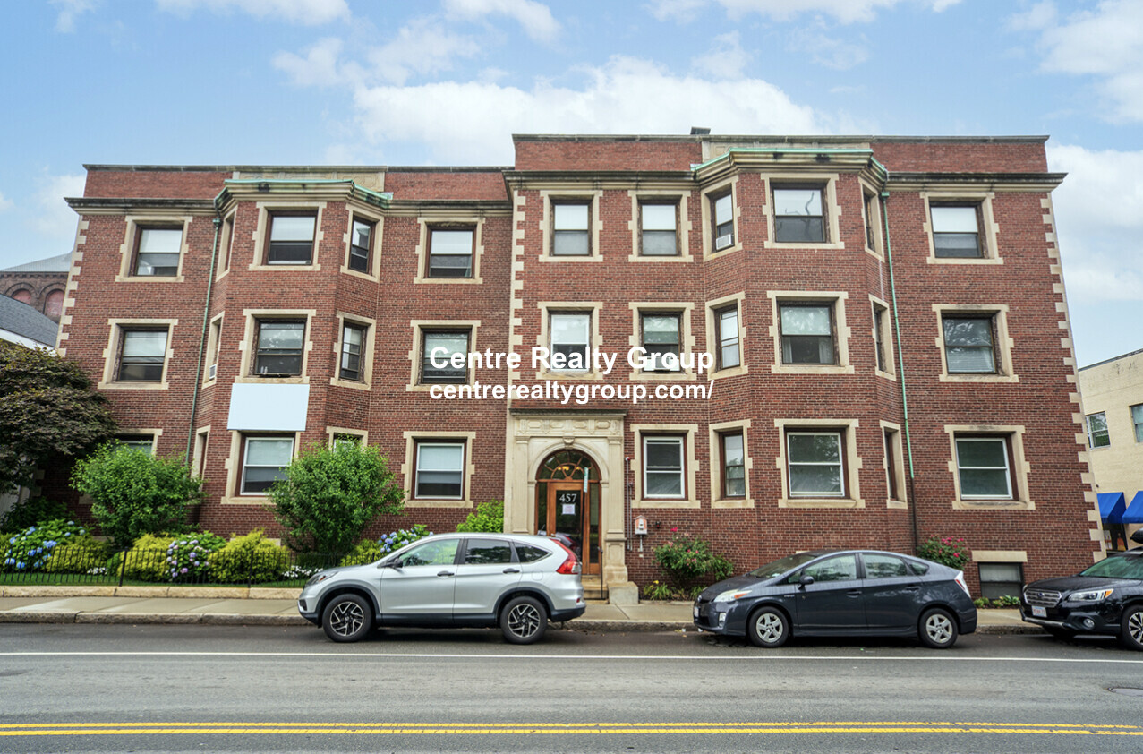 1 bed, 1 bath apartment for rent at 457 Centre St Unit B, Newton Corner