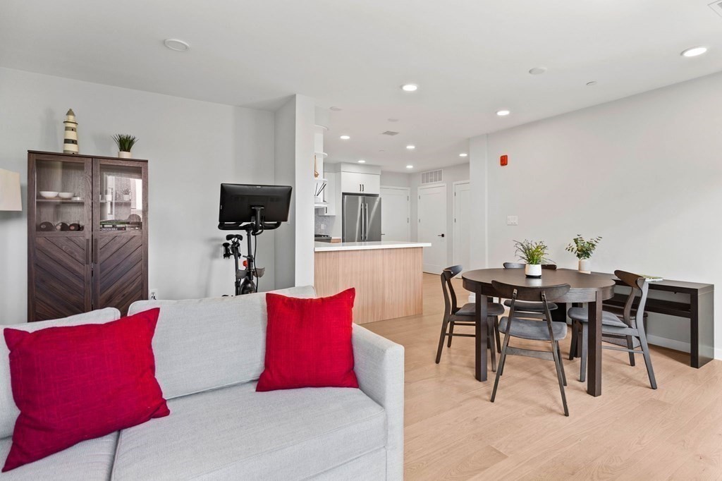 2 bed, 2 bath apartment for rent at 457 West Broadway Unit 301, South Boston — photo 5 of 22