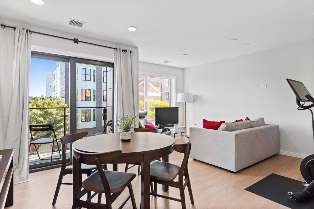 2 bed, 2 bath apartment for rent at 457 West Broadway Unit 301, South Boston — photo 6 of 22