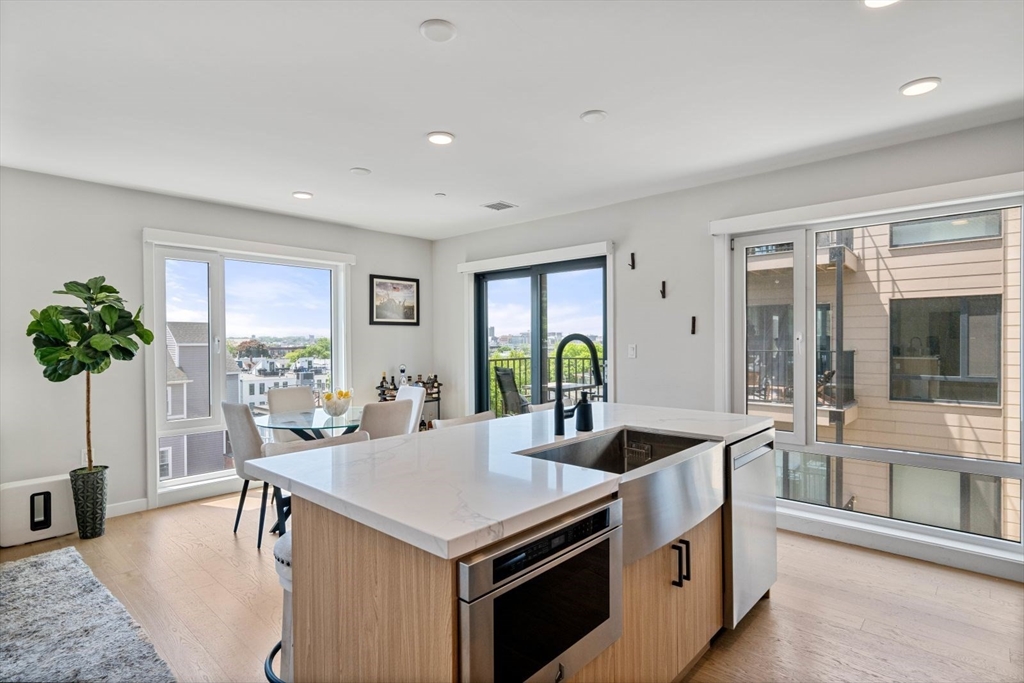 2 bed, 1 bath apartment for rent at 457 West Broadway Unit 409, South Boston — photo 3 of 22