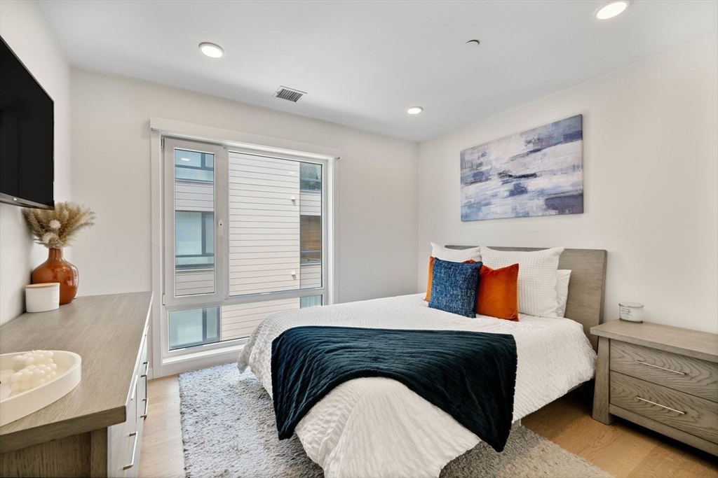 2 bed, 1 bath apartment for rent at 457 West Broadway Unit 409, South Boston — photo 10 of 22