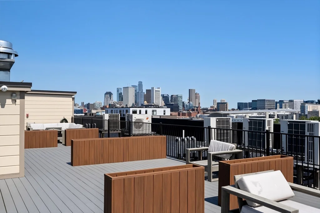 2 bed, 2 bath apartment for rent at 457 W Broadway Unit 502, South Boston — photo 33 of 38