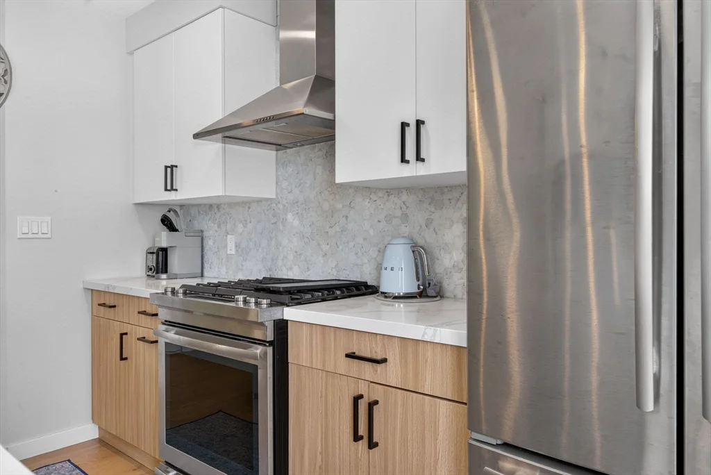 1 bed, 1 bath apartment for rent at 457 W Broadway Unit 504, South Boston — photo 4 of 21