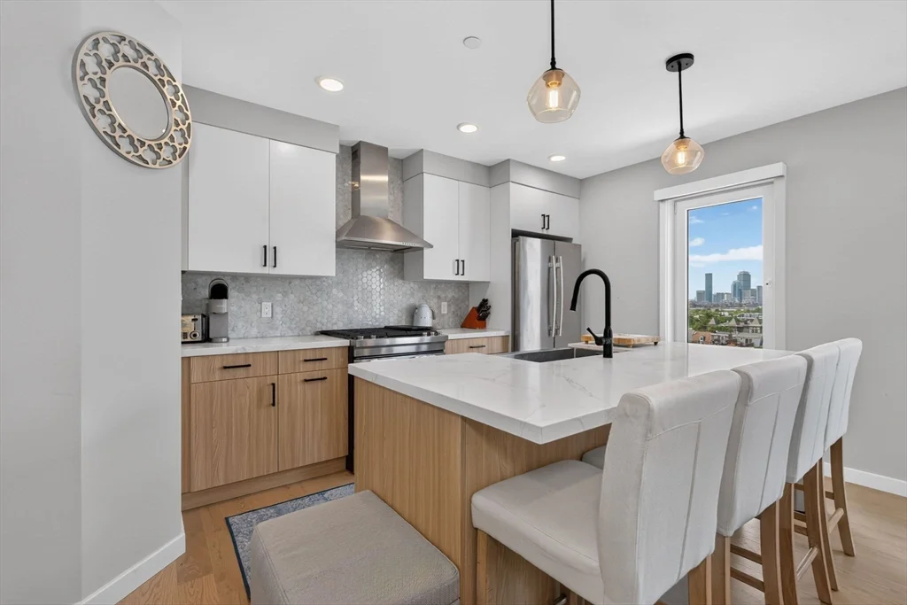 1 bed, 1 bath apartment for rent at 457 W Broadway Unit 504, South Boston — photo 1 of 21
