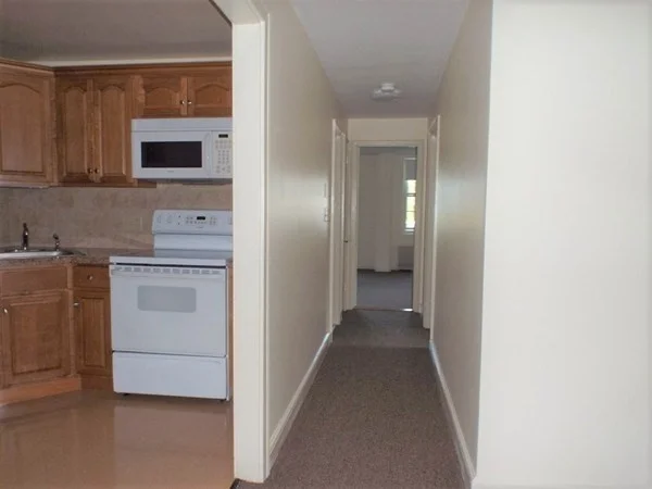 1 bed, 1 bath apartment for rent at 457 Washington St Unit 4, Weymouth — photo 3 of 7