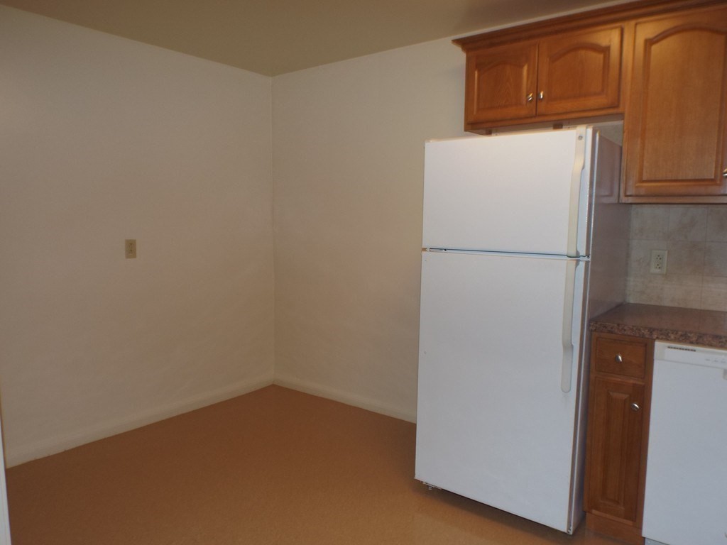 1 bed, 1 bath apartment for rent at 457 Washington St Unit 6, Weymouth — photo 7 of 17