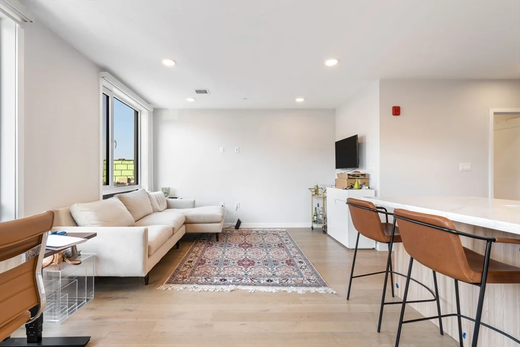 2 bed, 1 bath apartment for rent at 457 West Broadway Unit 206, South Boston — photo 4 of 25