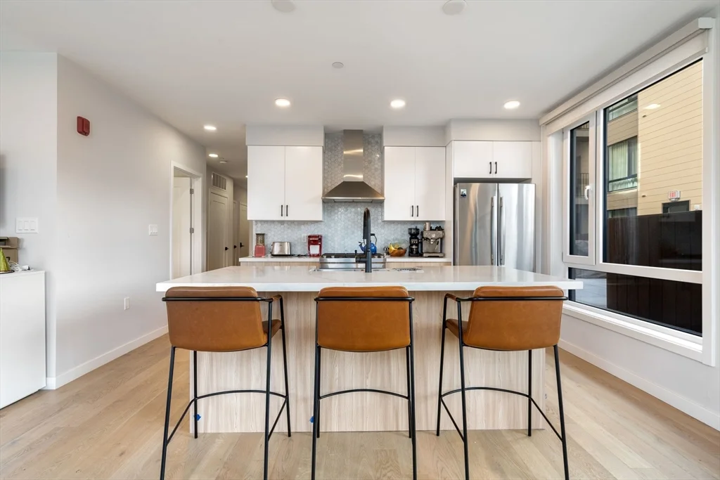 2 bed, 1 bath apartment for rent at 457 West Broadway Unit 206, South Boston — photo 2 of 25