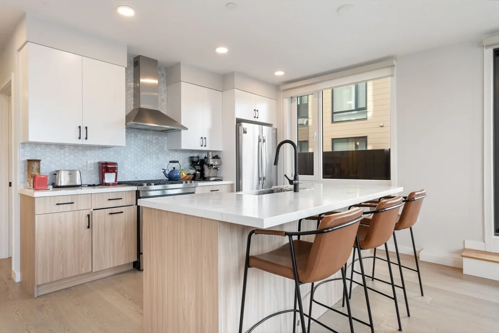 2 bed, 1 bath apartment for rent at 457 West Broadway Unit 206, South Boston — photo 1 of 25
