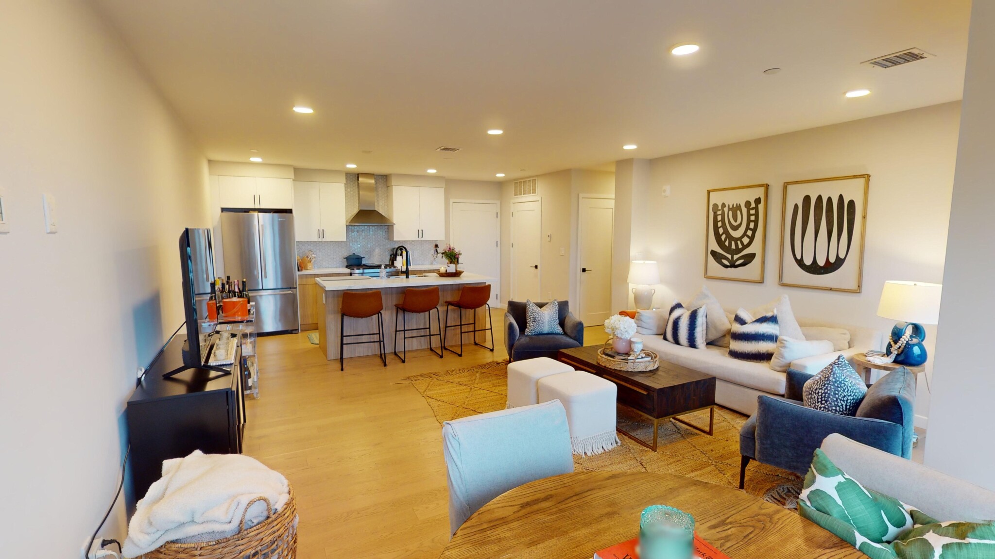 2 bed, 2 bath apartment for rent at 457 West Broadway Unit 402, South Boston — photo 4 of 19