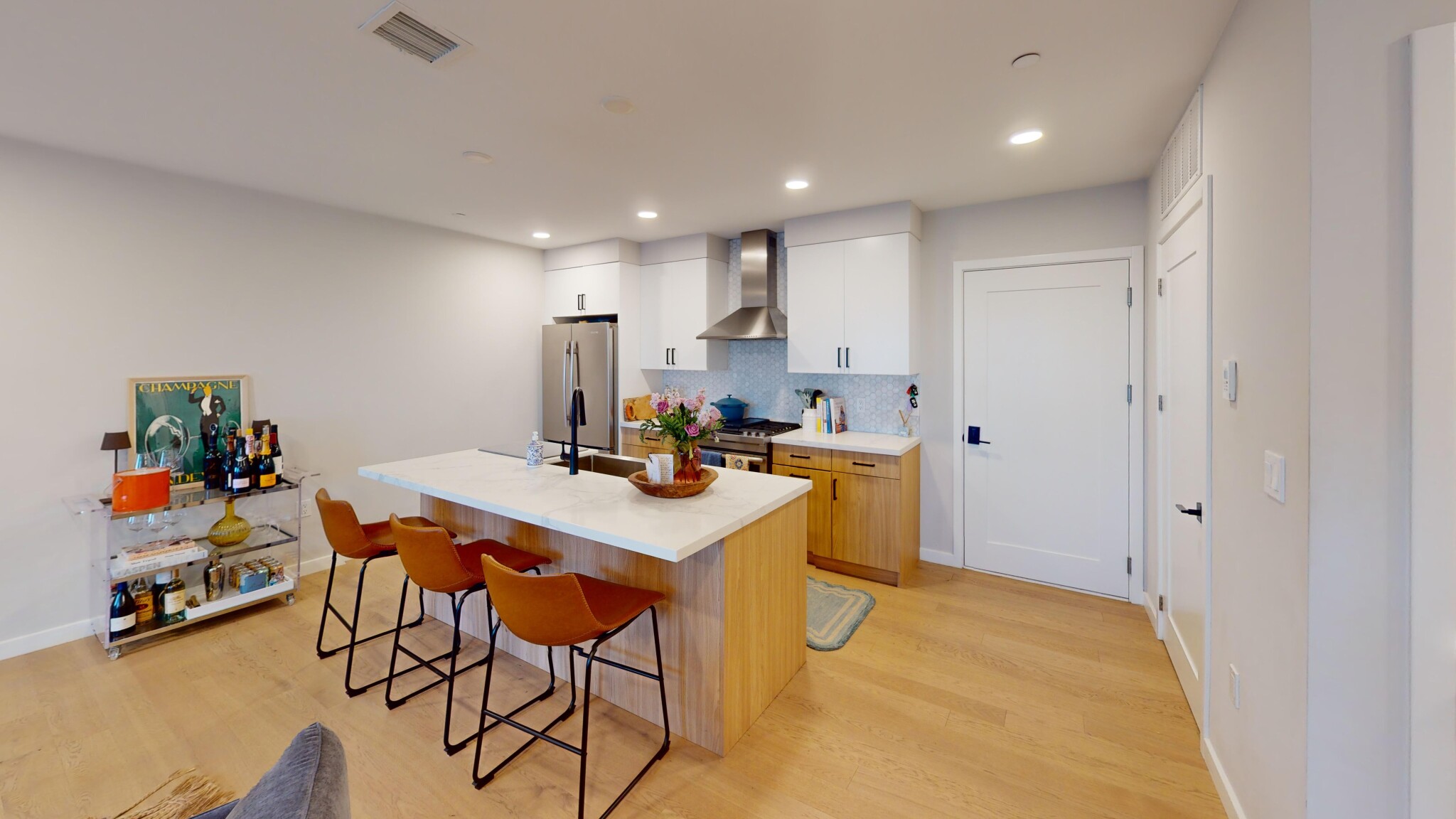 2 bed, 2 bath apartment for rent at 457 West Broadway Unit 402, South Boston — photo 6 of 19