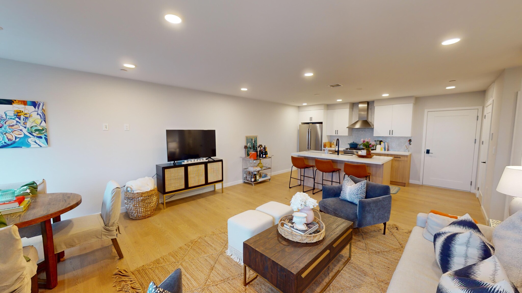 2 bed, 2 bath apartment for rent at 457 West Broadway Unit 402, South Boston — photo 3 of 19