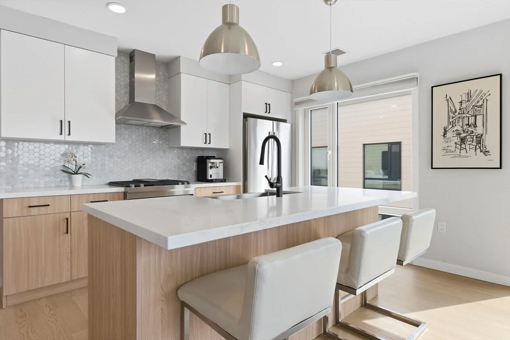 2 bed, 1 bath apartment for rent at 457 West Broadway Unit 506, South Boston — photo 9 of 35