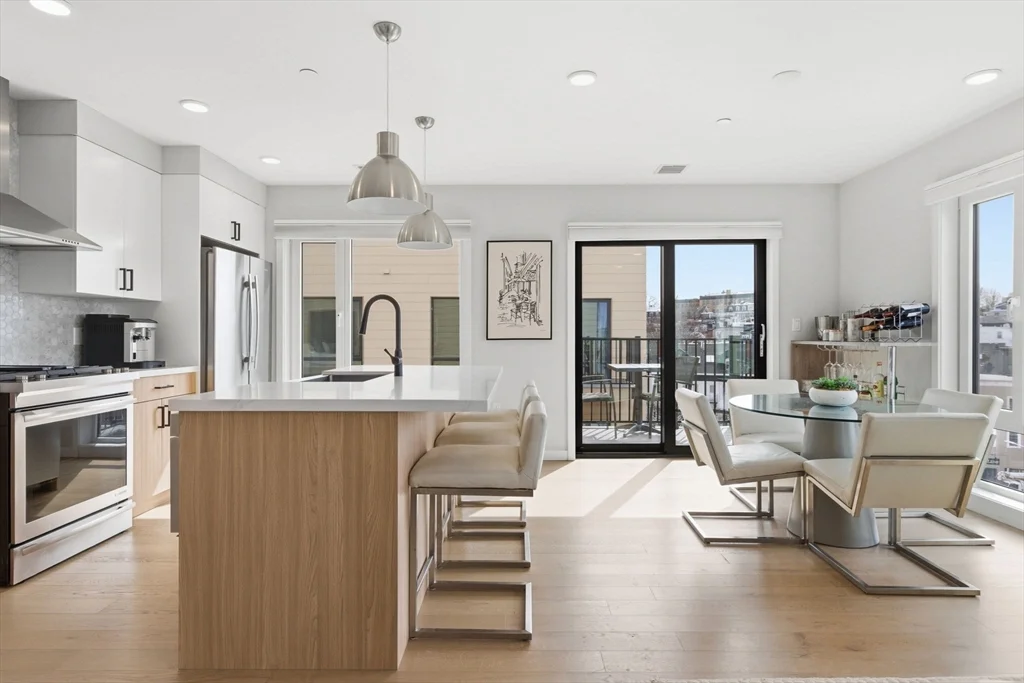 2 bed, 1 bath apartment for rent at 457 West Broadway Unit 506, South Boston — photo 10 of 35