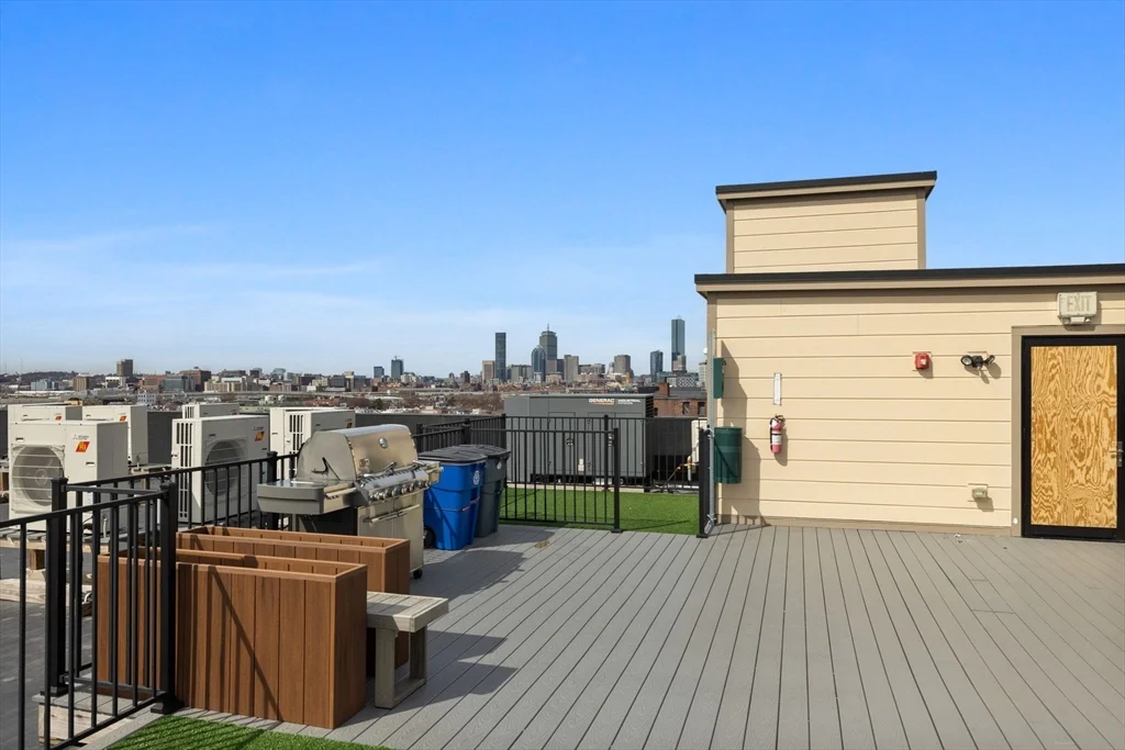 2 bed, 1 bath apartment for rent at 457 West Broadway Unit 506, South Boston — photo 28 of 35