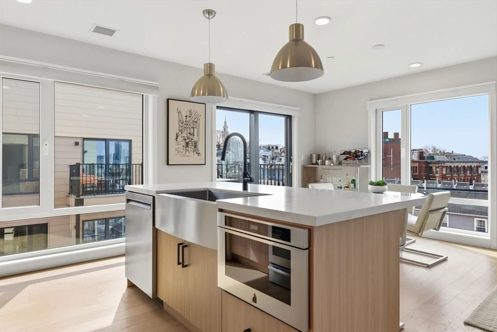 2 bed, 1 bath apartment for rent at 457 West Broadway Unit 506, South Boston — photo 3 of 35