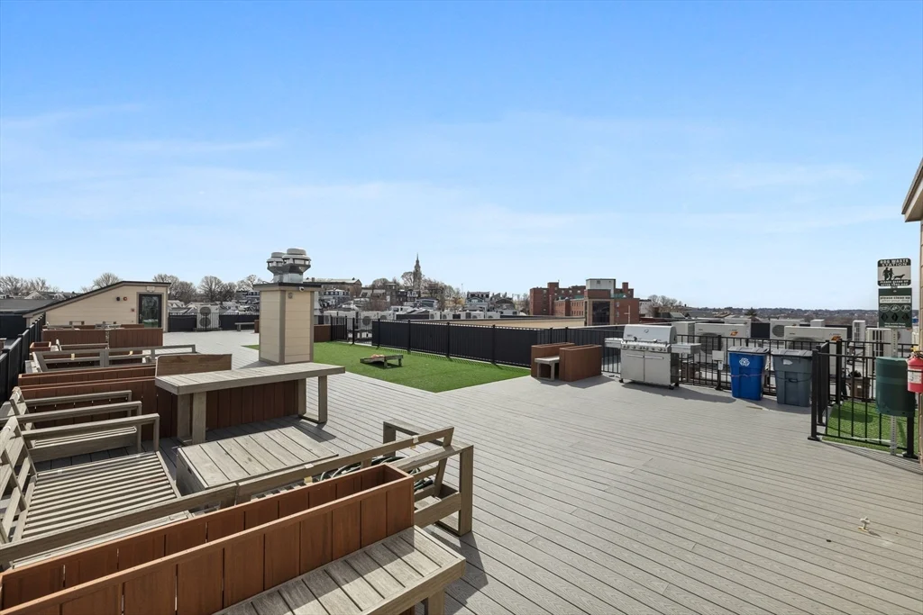 2 bed, 1 bath apartment for rent at 457 West Broadway Unit 506, South Boston — photo 30 of 35