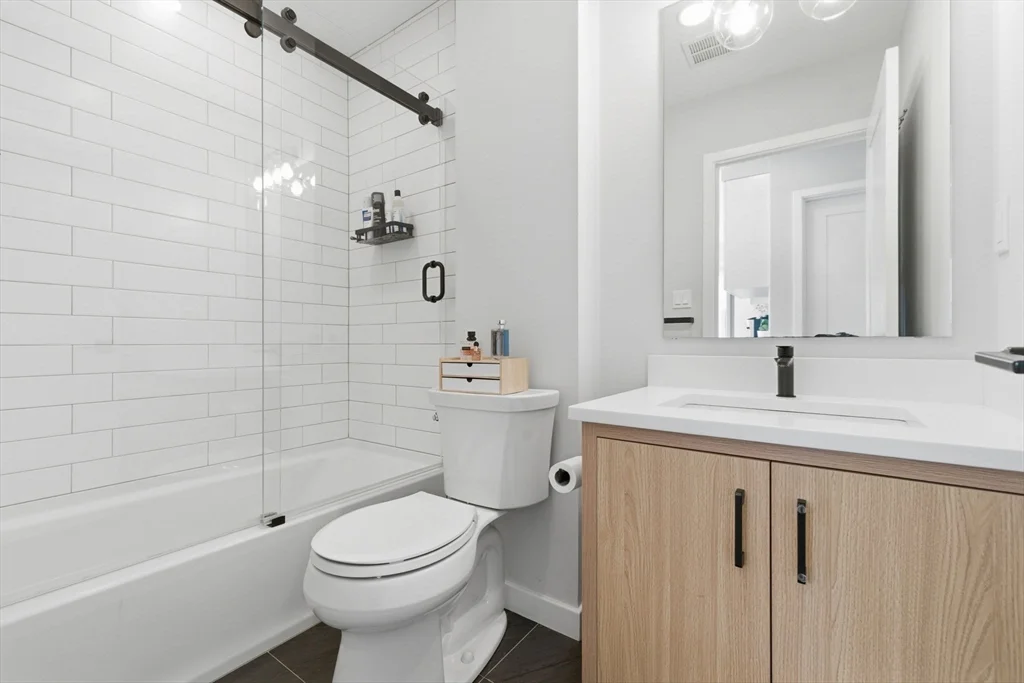 2 bed, 1 bath apartment for rent at 457 West Broadway Unit 506, South Boston — photo 21 of 35