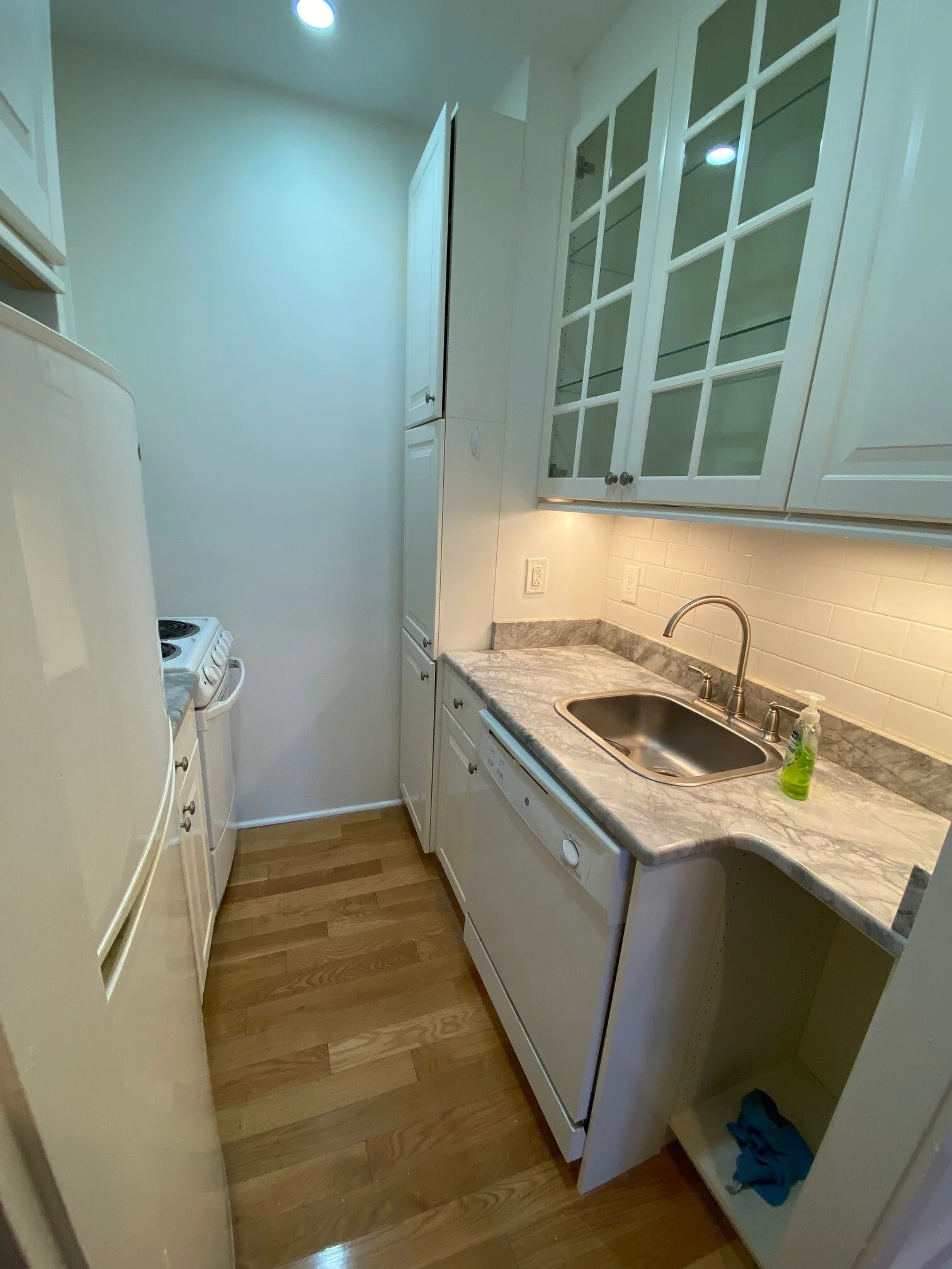 Studio bed, 1 bath apartment for rent at 458 Beacon St Unit 1, Back Bay — photo 7 of 22