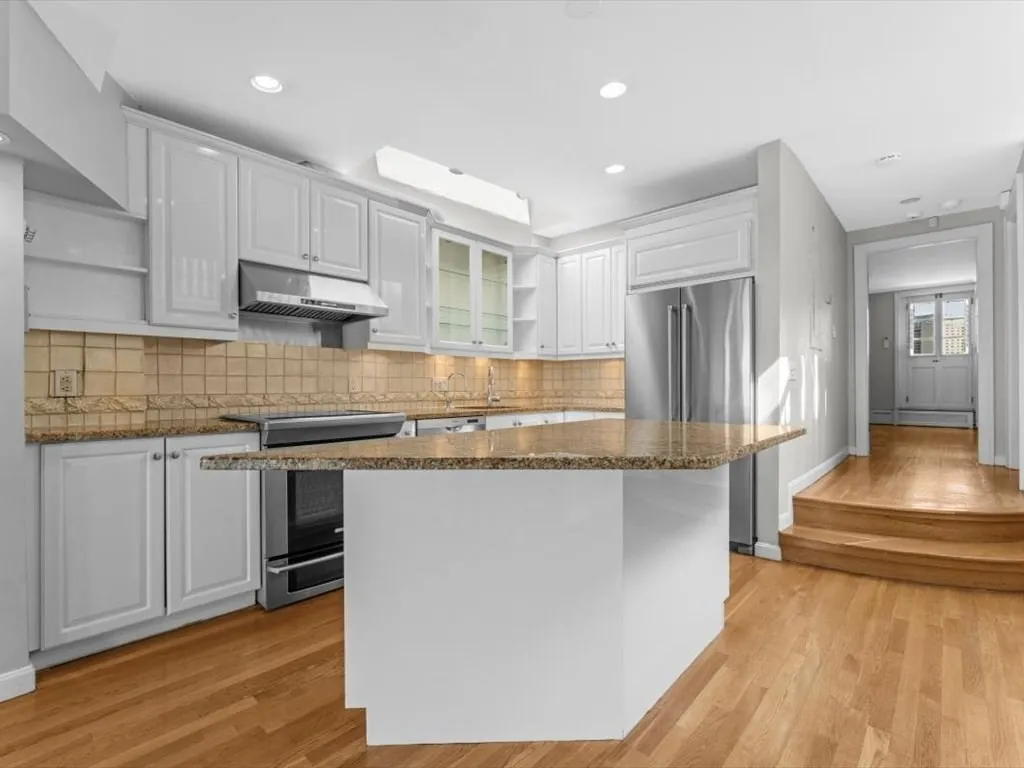 2 bed, 2 bath apartment for rent at 458 Beacon St Unit 6, Back Bay — photo 7 of 16