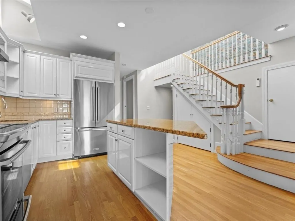 2 bed, 2 bath apartment for rent at 458 Beacon St Unit 6, Back Bay — photo 6 of 16