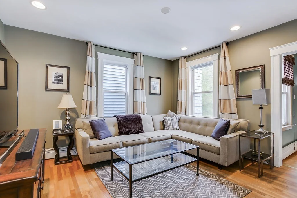 2 bed, 1 bath apartment for rent at 458 E 7th St Unit 2, South Boston — photo 4 of 13