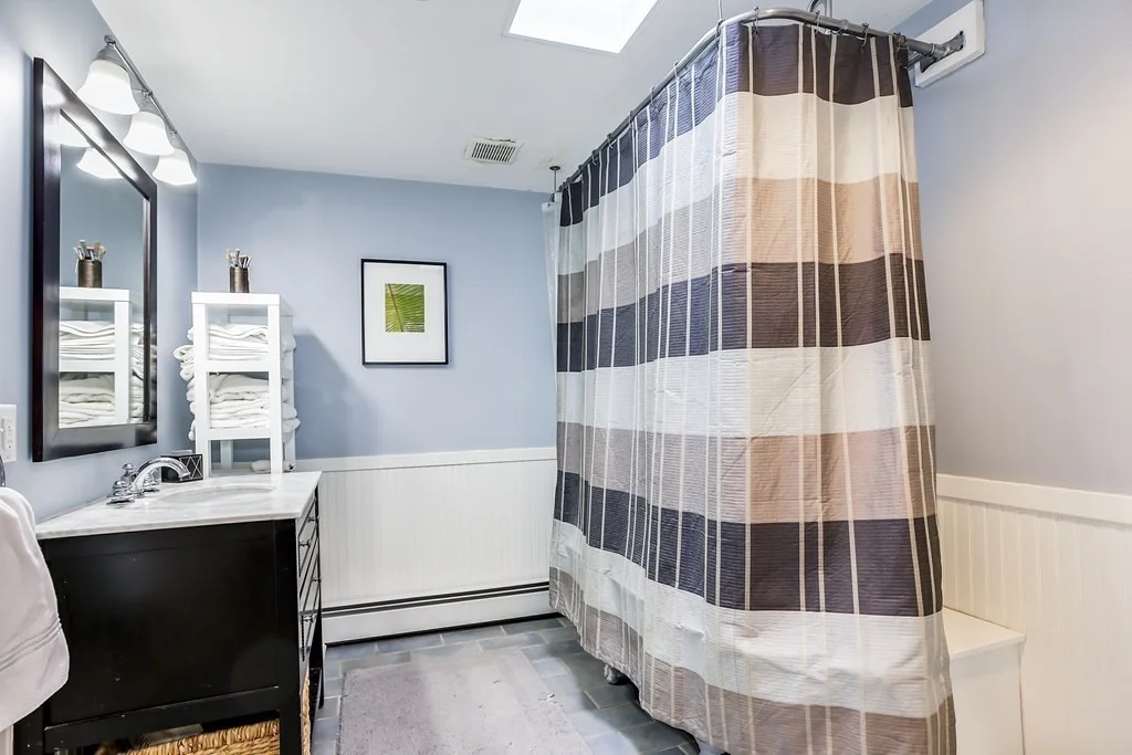 2 bed, 1 bath apartment for rent at 458 E 7th St Unit 2, South Boston — photo 9 of 13