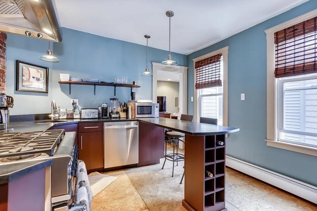 2 bed, 1 bath apartment for rent at 458 E 7th St Unit 2, South Boston — photo 3 of 13