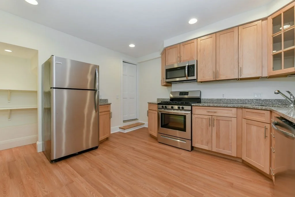 3 bed, 2 bath apartment for rent at 458 E 7th Unit 1, South Boston — photo 2 of 17