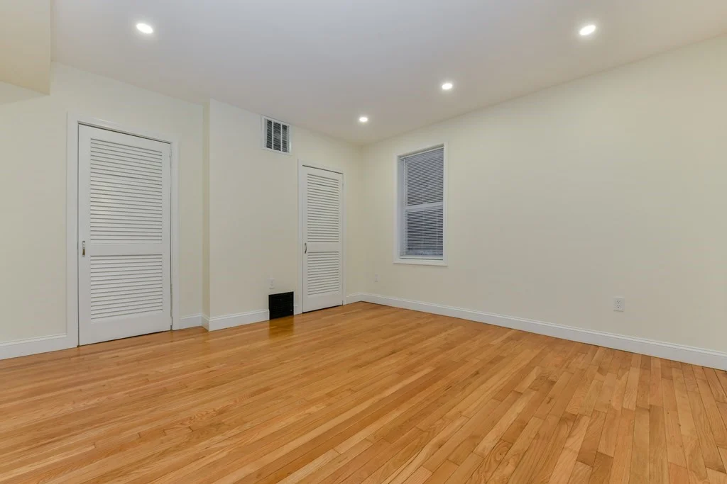 3 bed, 2 bath apartment for rent at 458 E 7th Unit 1, South Boston — photo 12 of 17