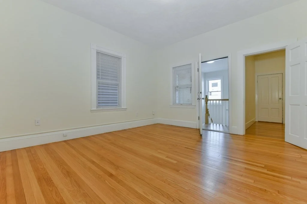 3 bed, 2 bath apartment for rent at 458 E 7th Unit 1, South Boston — photo 4 of 17