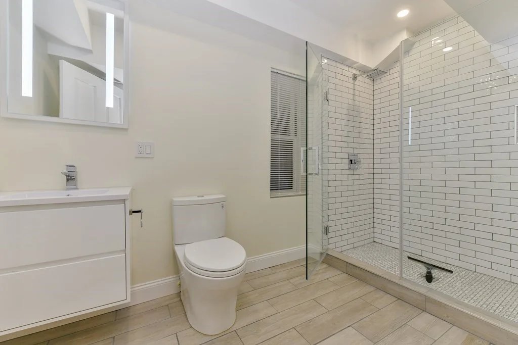 3 bed, 2 bath apartment for rent at 458 E 7th Unit 1, South Boston — photo 14 of 17