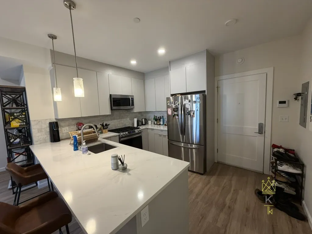 1.5 bed, 1 bath apartment for rent at 458 Washington St Unit 0103, Brighton
