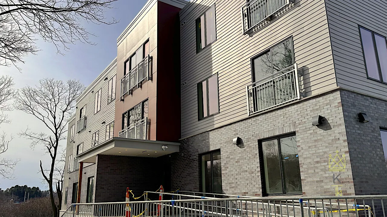 2 bed, 2 bath apartment for rent at 458 Washington St Unit 0307, Brighton — photo 16 of 21