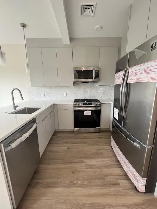 2 bed, 2 bath apartment for rent at 458 Washington St Unit 0307, Brighton — photo 2 of 21