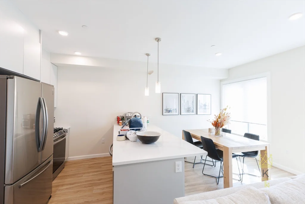 2 bed, 1 bath apartment for rent at 458 Washington St Unit 106, Boston — photo 5 of 18