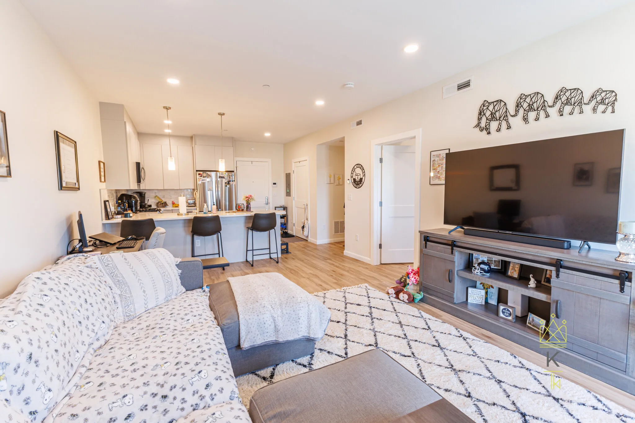 1 bed, 1 bath apartment for rent at 458 Washington St Unit 304, Brighton — photo 3 of 16