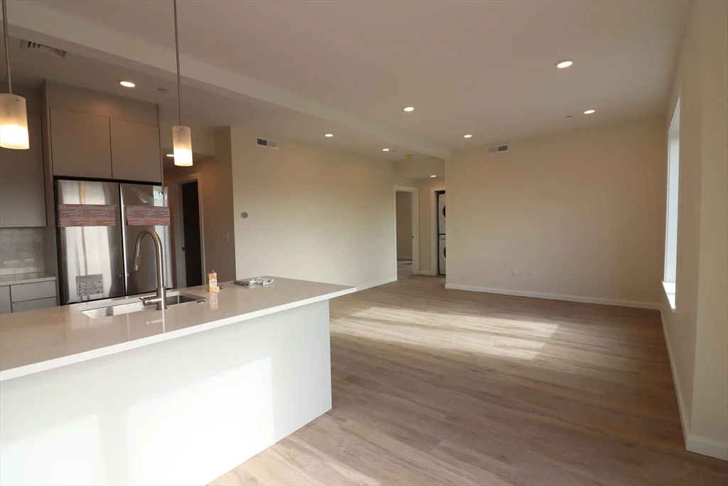 2 bed, 2 bath apartment for rent at 458 Washington St Unit 307, Brighton — photo 3 of 10