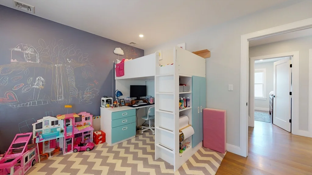 3 bed, 3 bath apartment for rent at 459 E 8th Unit 1, South Boston — photo 21 of 31