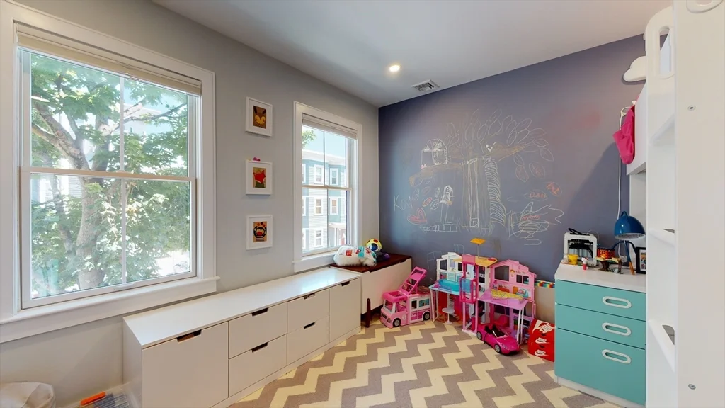 3 bed, 3 bath apartment for rent at 459 E 8th Unit 1, South Boston — photo 20 of 31