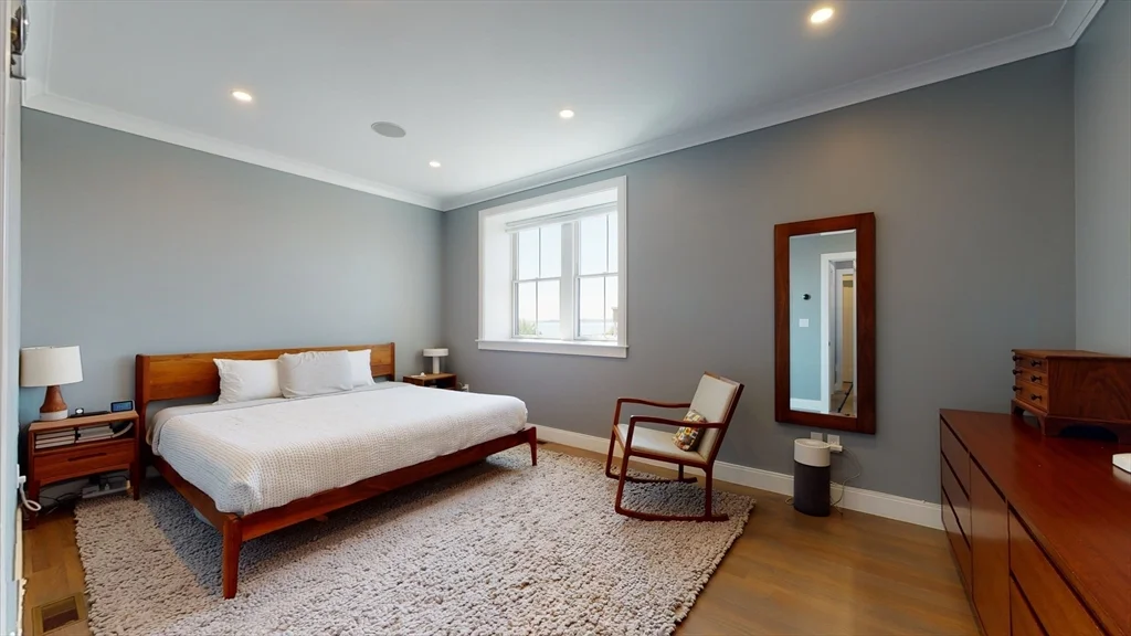 3 bed, 3 bath apartment for rent at 459 E 8th Unit 1, South Boston — photo 14 of 31