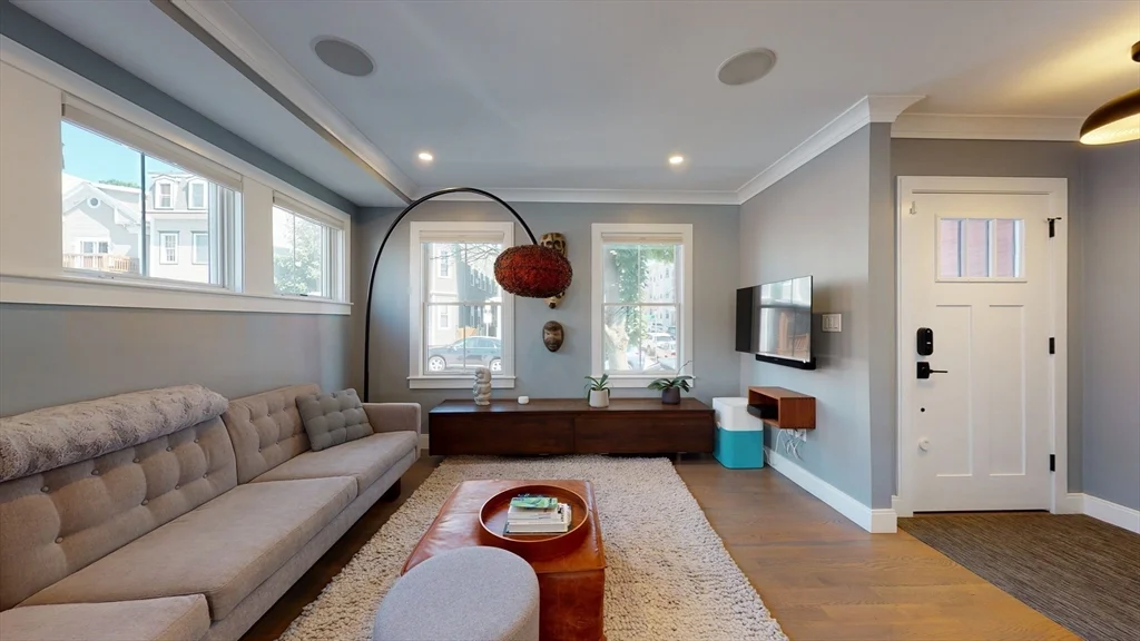 3 bed, 3 bath apartment for rent at 459 E 8th Unit 1, South Boston — photo 12 of 31