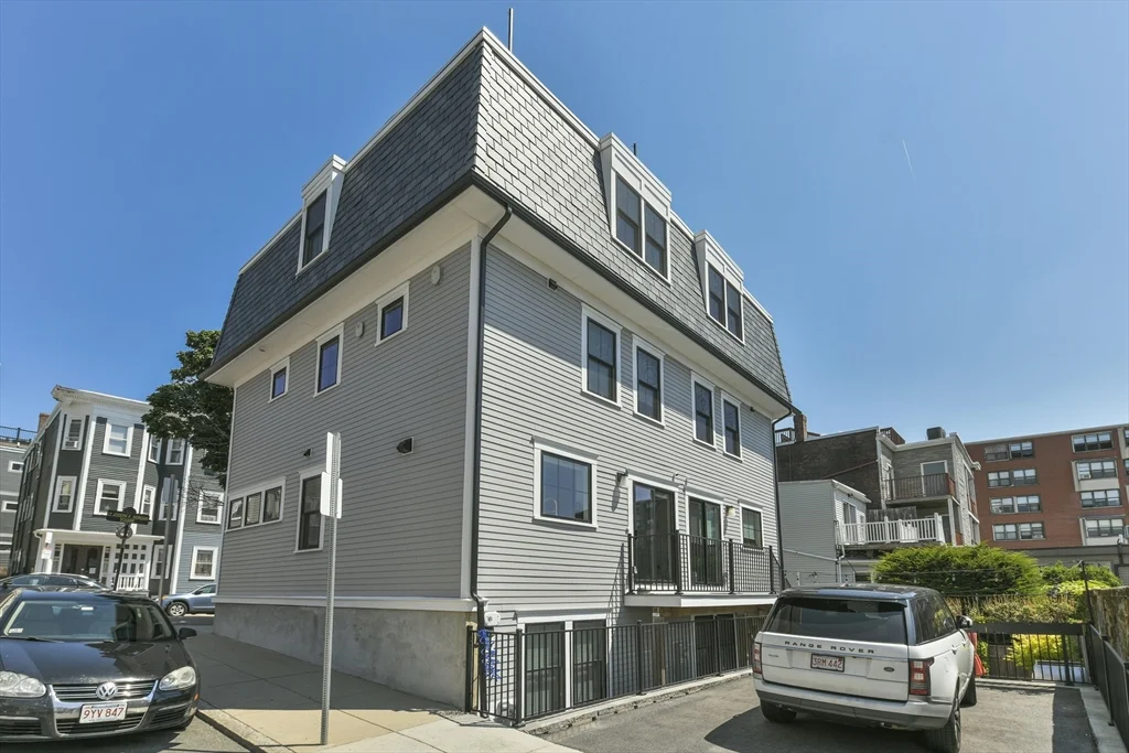3 bed, 3 bath apartment for rent at 459 E 8th Unit 1, South Boston — photo 31 of 31