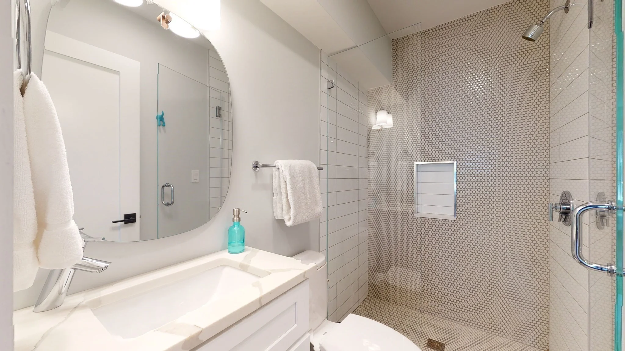 3 bed, 3 bath apartment for rent at 459 E 8th Unit 1, South Boston — photo 23 of 31
