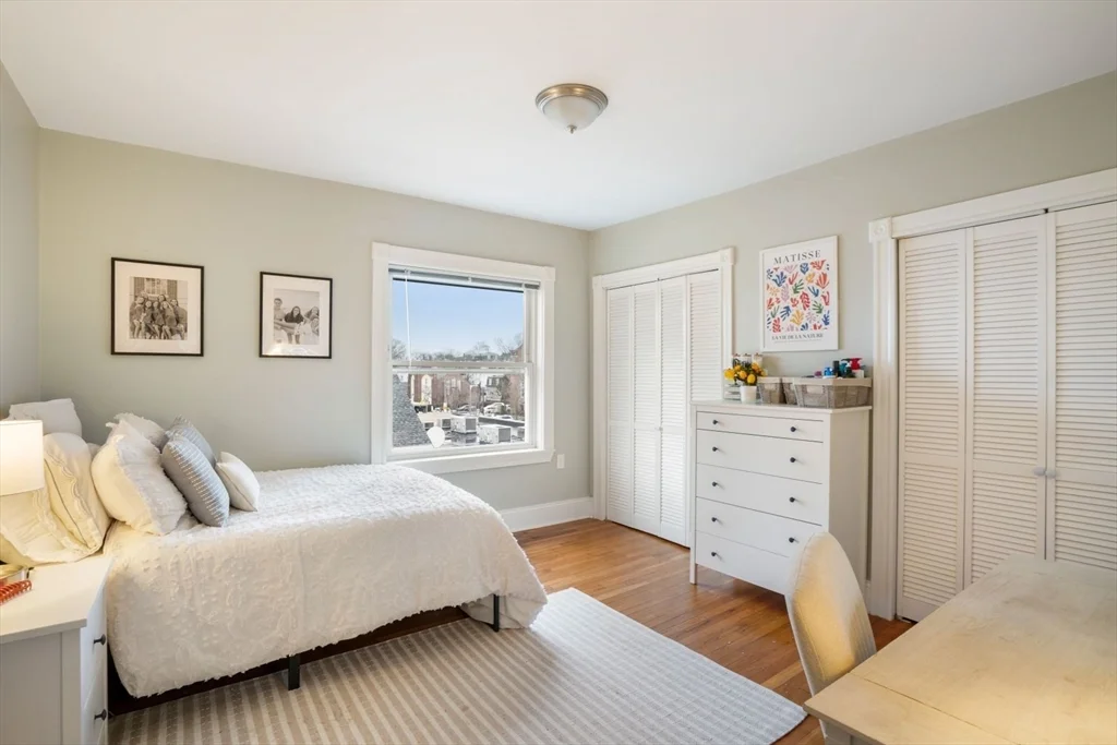 4 bed, 2 bath apartment for rent at 459 East 6th St, South Boston — photo 10 of 21