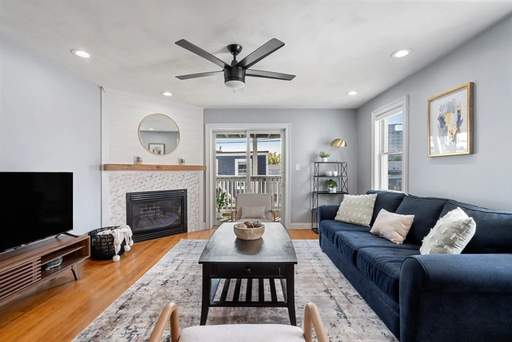4 bed, 2 bath apartment for rent at 459 East 6th St Unit 1, South Boston