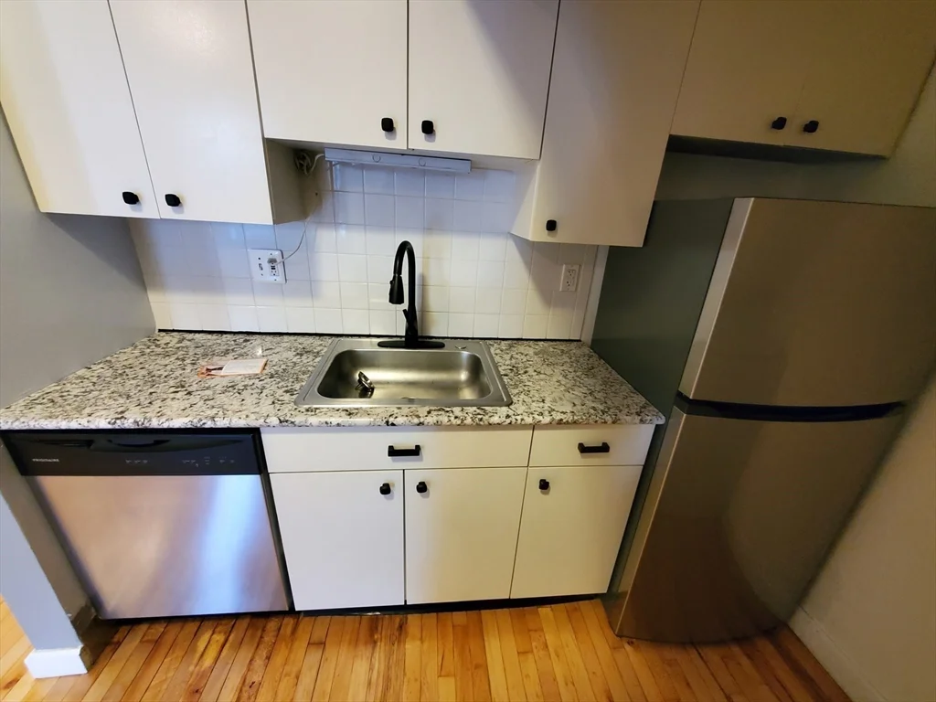 2 bed, 1 bath apartment for rent at 459 Massachusetts Ave Unit 2, Roxbury — photo 6 of 33